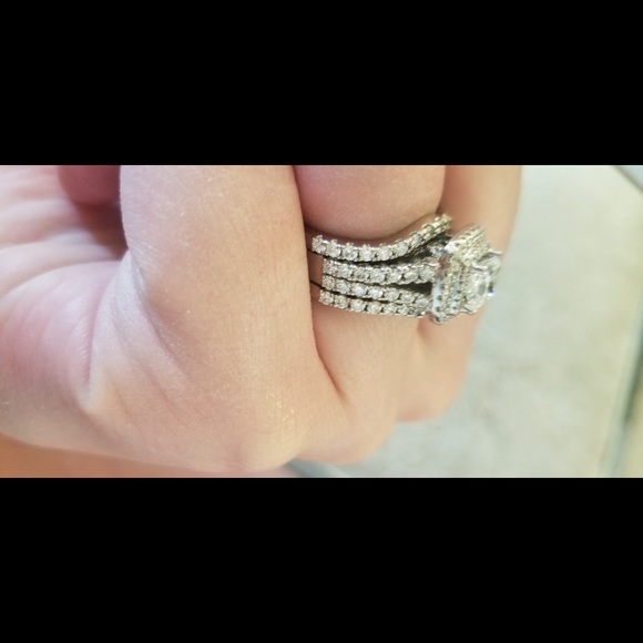 Wedding ring set - Picture 2 of 5